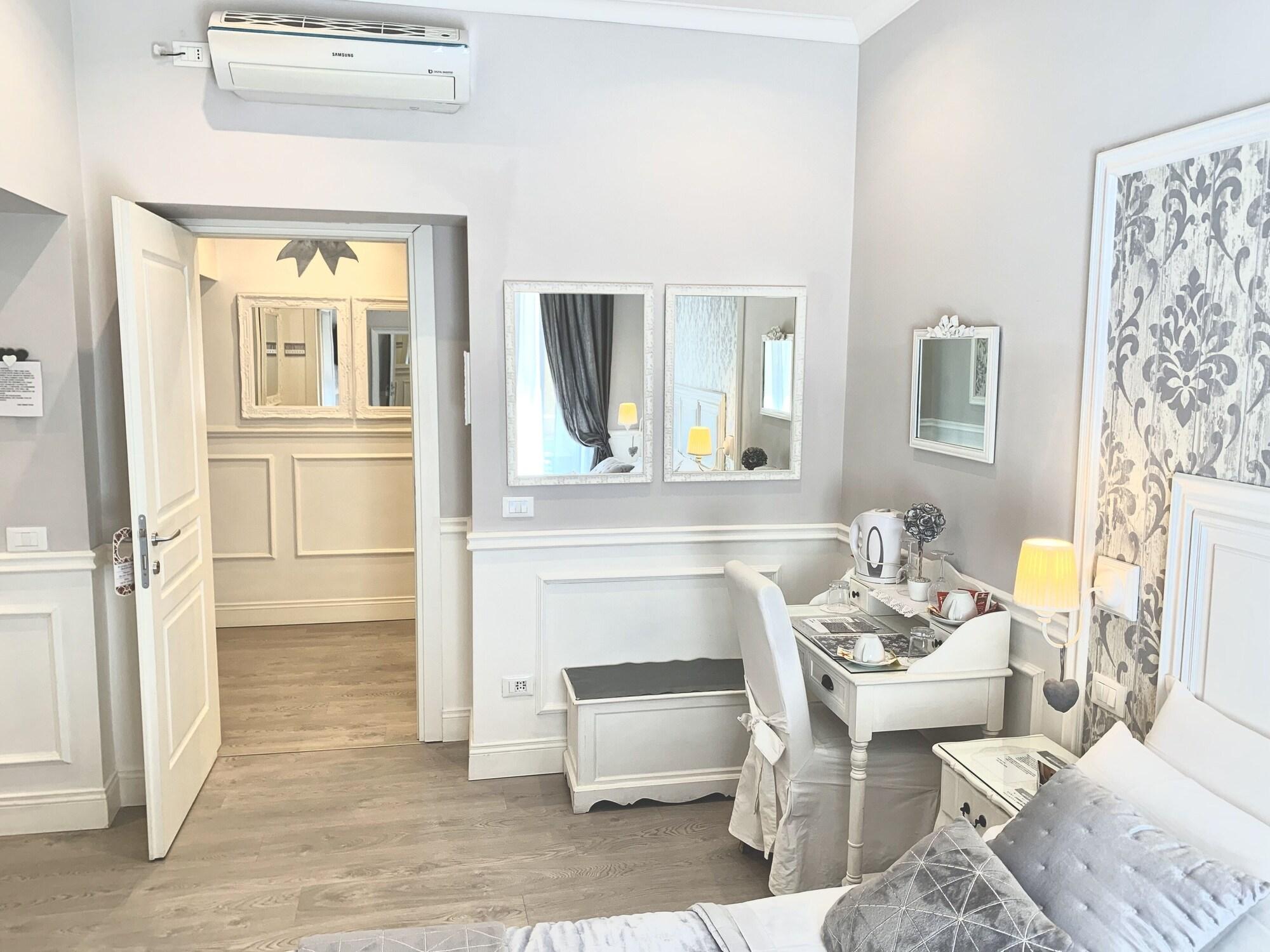 Charme & Chic Bed & Breakfast Рим Екстериор снимка