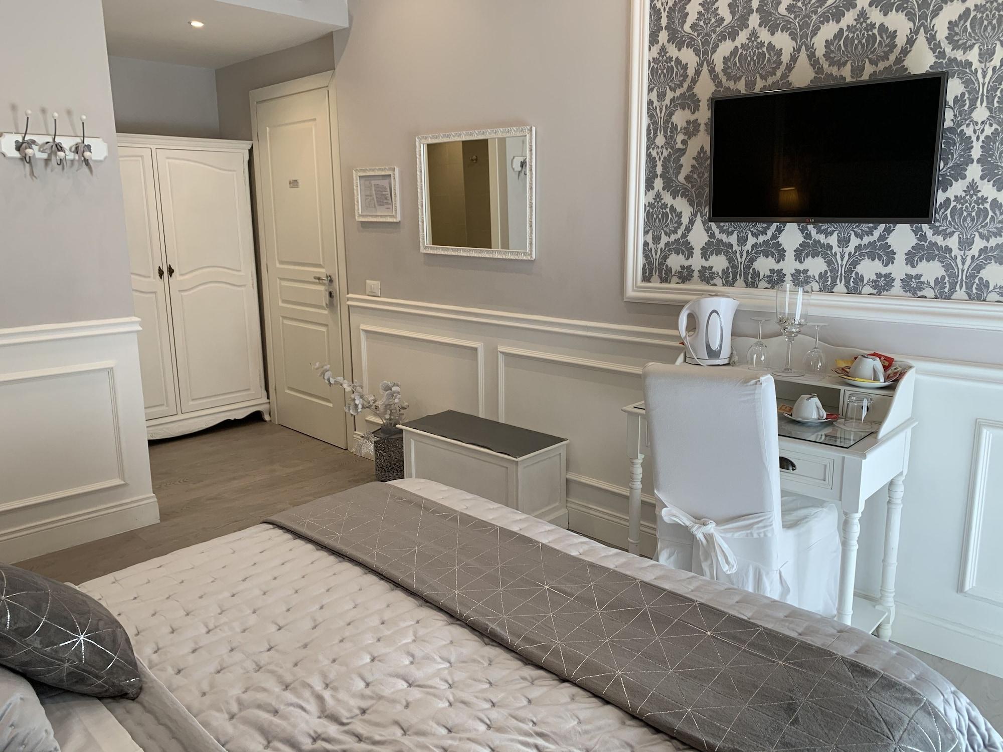 Charme & Chic Bed & Breakfast Рим Екстериор снимка
