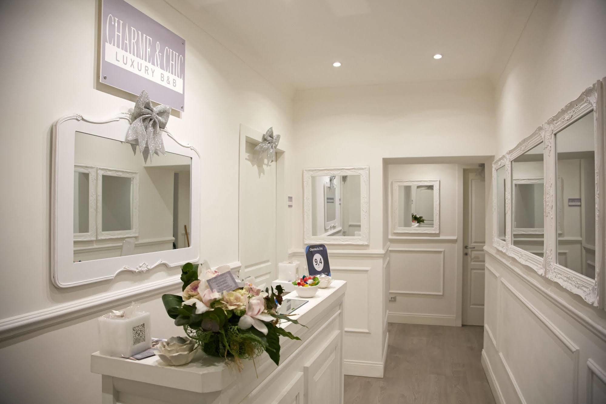 Charme & Chic Bed & Breakfast Рим Екстериор снимка