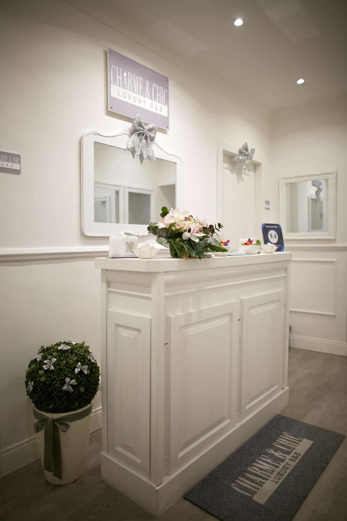 Charme & Chic Bed & Breakfast Рим Екстериор снимка