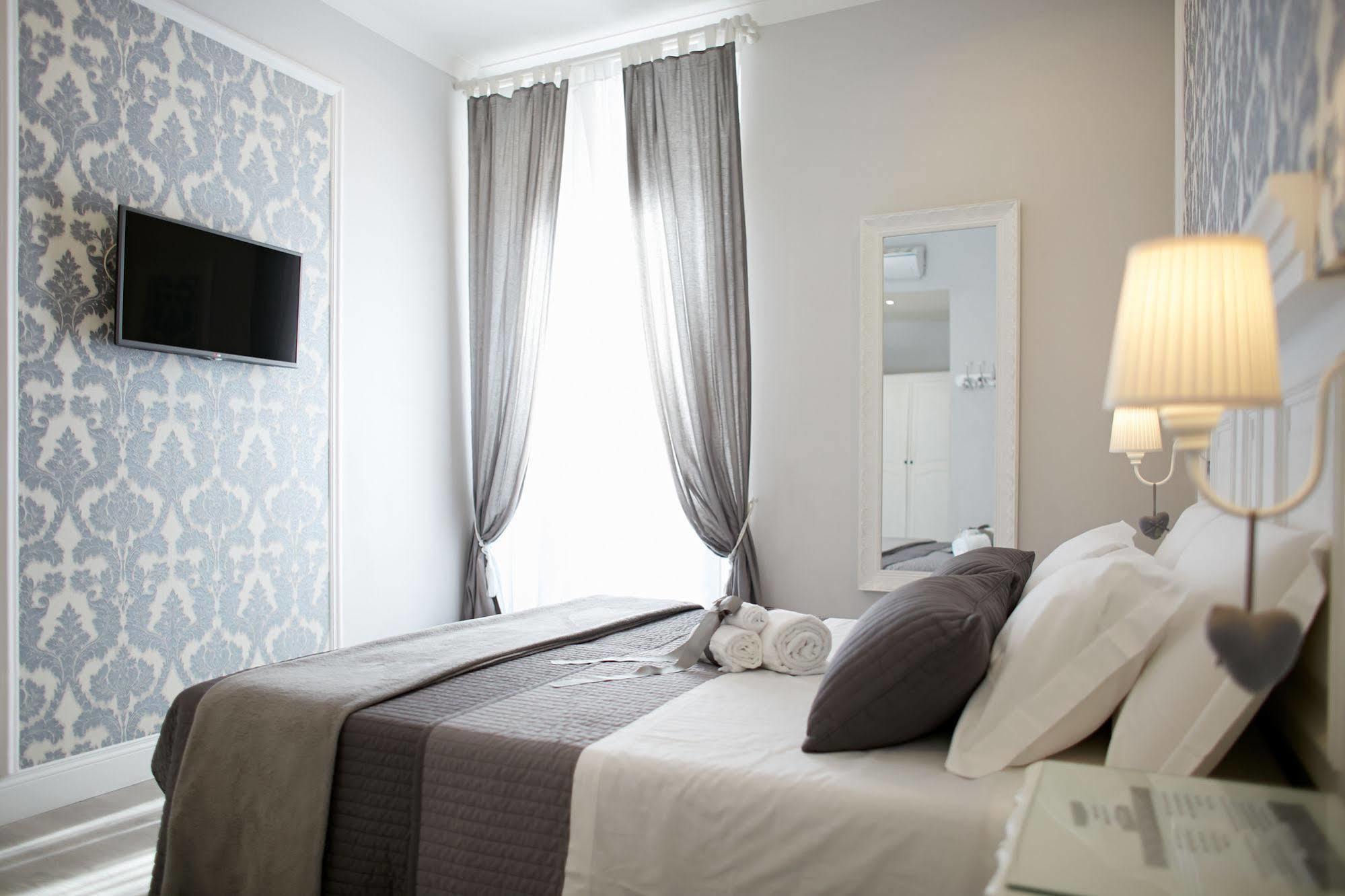 Charme & Chic Bed & Breakfast Рим Екстериор снимка
