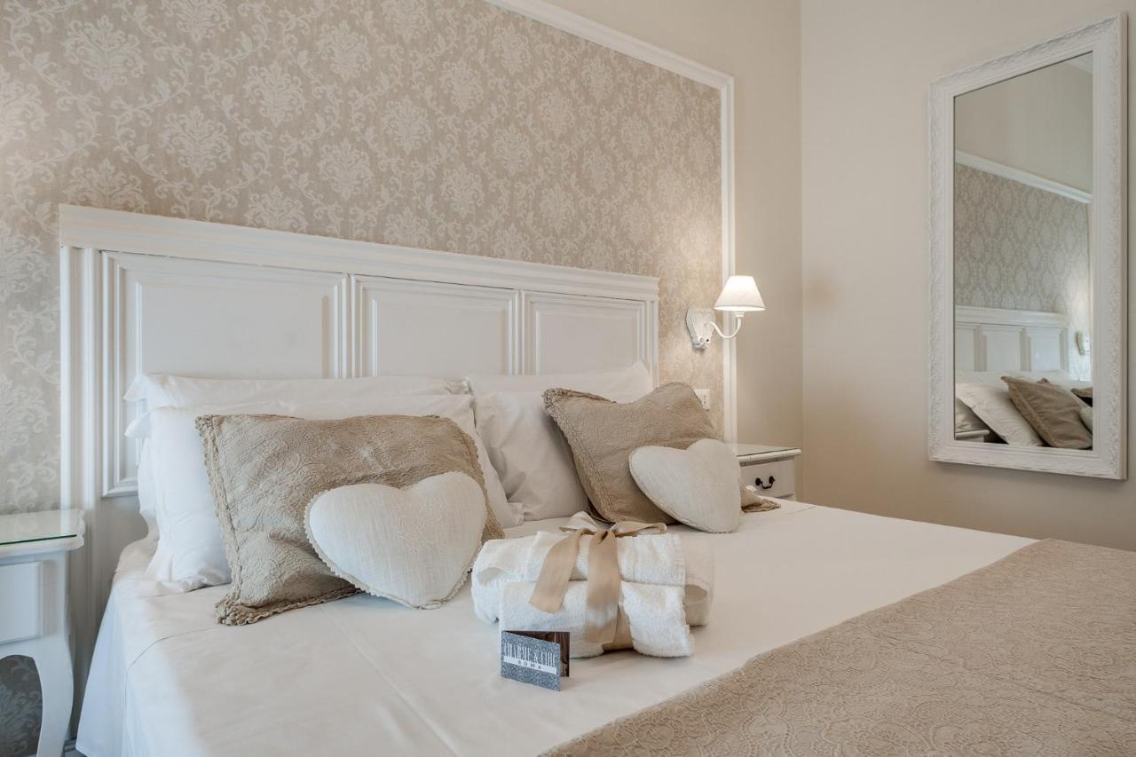 Charme & Chic Bed & Breakfast Рим Екстериор снимка