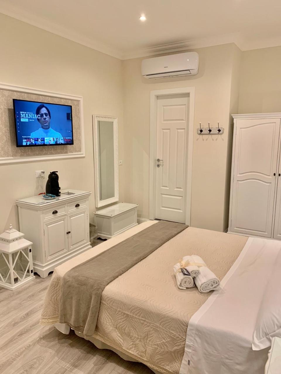 Charme & Chic Bed & Breakfast Рим Екстериор снимка