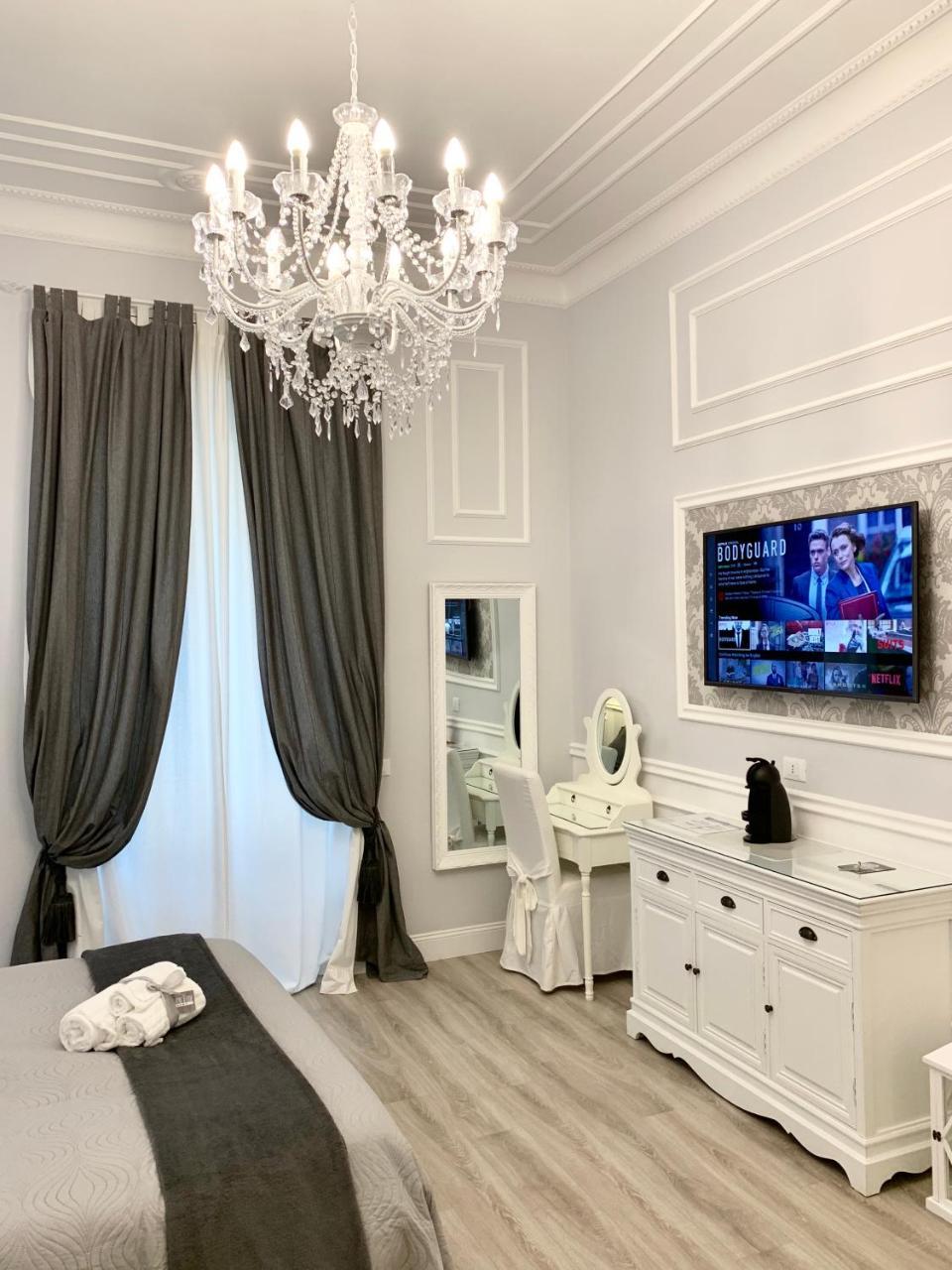 Charme & Chic Bed & Breakfast Рим Екстериор снимка
