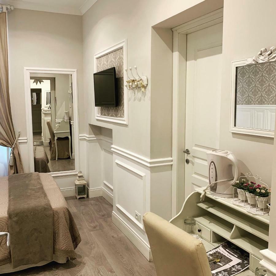 Charme & Chic Bed & Breakfast Рим Екстериор снимка