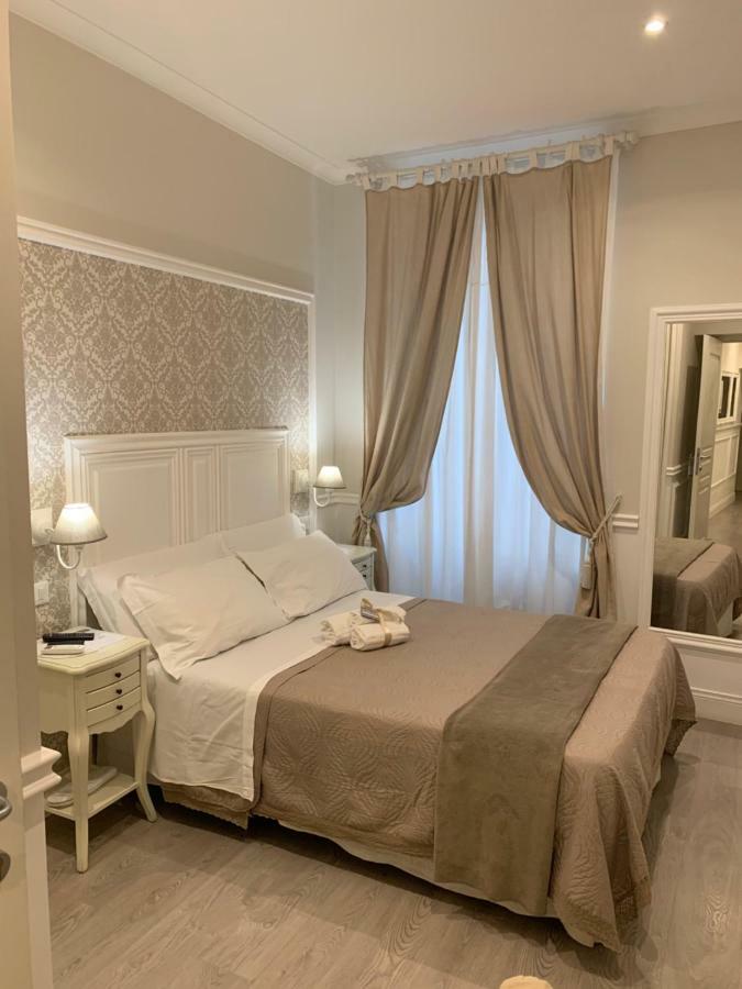 Charme & Chic Bed & Breakfast Рим Екстериор снимка